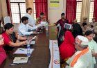 जनसुनवाई: महिला आयोग की सदस्य पुष्पा पांडे ने सुनी शिकायतें, दिए दिशा-निर्देश
