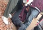 उधारी के रुपये और ब्याज को लेकर युवक को गली में घसीटकर लाठी-डंडों से पीटा
