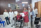 दिव्यांग को ट्राइसाइकिल देकर प्रशासन ने दी त्वरित राहत