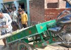 शाही के अमौर में बेकाबू 'छोटा हाथी' ने बिजली पोल को मारी टक्कर, दो महिलाएं घायल, आपूर्ति ठप