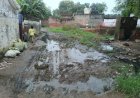 मंदिर मार्ग पर कीचड़ और जलभराव से ग्रामीणों में आक्रोश