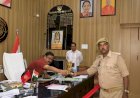 कलेक्ट्रेट में दंपती ने आत्मदाह की कोशिश, पुलिस ने बचाया