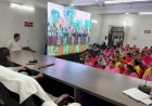 मीरगंज में सजीव प्रसारण के साथ बांटी गई पोषण पोटली