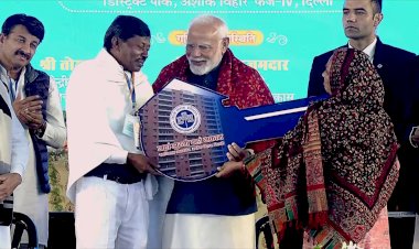 दिल्लीवालों को बंपर सौगात: पीएम मोदी ने दो शहरी पुनर्विकास परियोजनाओं का किया उद्घाटन, पीएम बोले मैं भी कोई शीशमहल बना सकता था