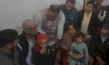 अजय रॉय ने बीएलओ के परिवार से की मुलाकात