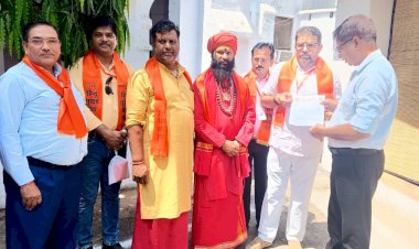 बरेली में गूंजी ‘राष्ट्रमाता’ की मांग: गौवंश संरक्षण के लिए हिंदू संगठनों का शक्ति प्रदर्शन, PM और CM को भेजा ज्ञापन