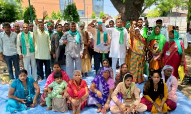 बरेली: समस्याओं के अंबार पर बिफरे किसान, भाकियू लोकशक्ति ने कलेक्ट्रेट में भरी हुंकार