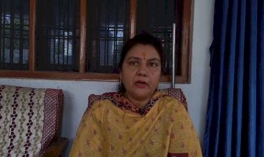 बरेली: गुरुजी ने तोड़ी शिक्षिका की उंगली, अफसरों ने मरोड़ा कानून; महिला BSA के राज में डेढ़ साल से न्याय को तरस रही पीड़िता