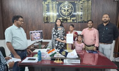 बहेड़ी: जन सुनवाई में दिखी संवेदनशीलता, नेत्रहीन महिला को तत्काल मिला अंत्योदय राशन कार्ड