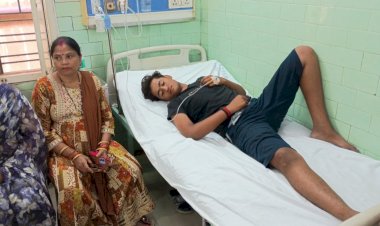 मैच के दौरान खिलाड़ी को सांप ने डसा