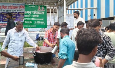 रिछा राइस मिलर एसोसिएशन ने लगाया शरबत शिविर