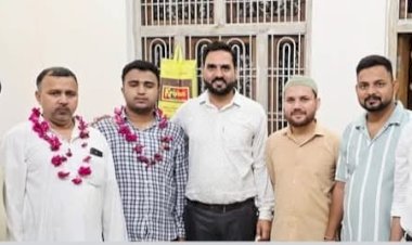 नीट में सफल छात्रों का डॉ. हिसार मेहदी ने किया सम्मान