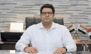 पानी में डूबे बिजलीघर, कमिश्नर ने थामी कमान