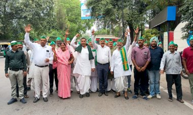Bareilly: किसान एकता संघ ने उठाईं अफीम नीति, गन्ना केंद्र और सिंचाई परियोजना की मांगें