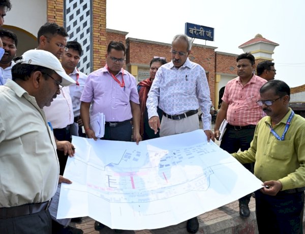 पूर्वोत्तर रेलवे के महाप्रबंधक ने बरेली में किया संरक्षा निरीक्षण, अमृत भारत स्टेशन योजना की समीक्षा