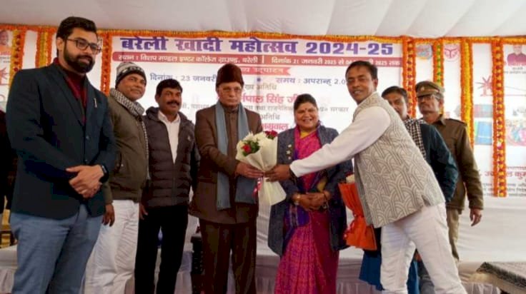 मंडलीय खादी ग्राम उद्योग प्रदर्शनी का शुभारंभ, योगी सरकार में प्रदेश में उद्योग धंधे का विकास हो रहा है बोले- मंत्री धर्मपाल