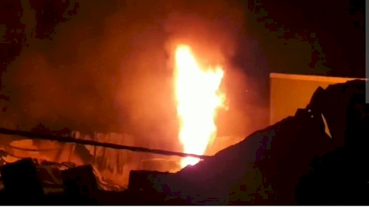 रामपुर के गंज इलाके में कबाड़ के गोदाम में ब्लास्ट, एक मजदूर की मौत