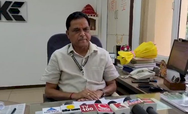 शॉपिंग कंपलेक्स का नगर पालिका की टीम ने किया सर्वे