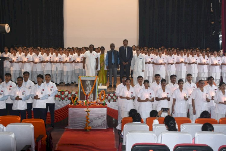 नर्सिंग छात्रों का शपथ ग्रहण समारोह सम्पन्न