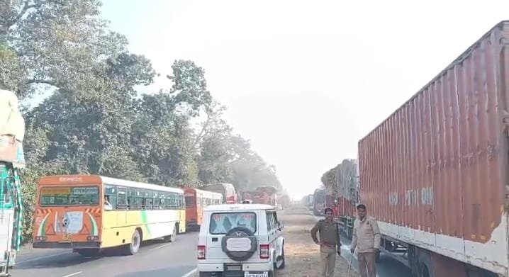 हाईवे पर नकली वर्दी का खेल