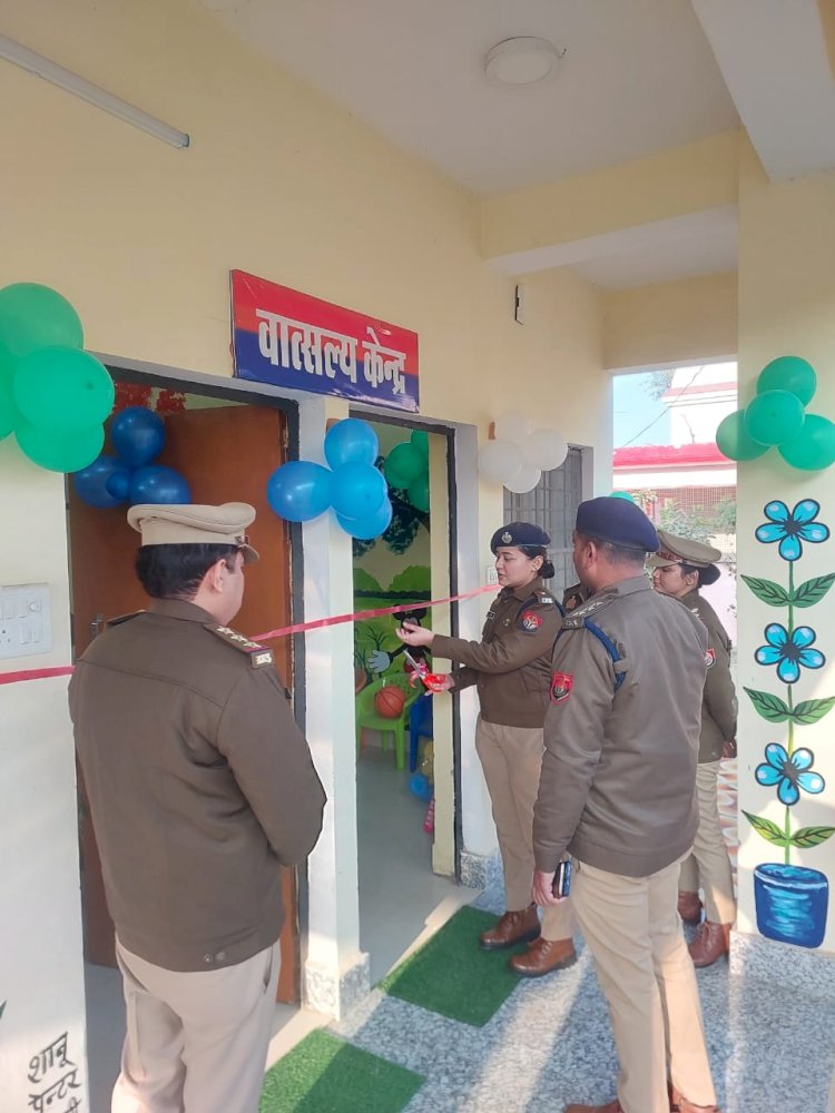 मीरगंज: एसपी साउथ अंशिका वर्मा ने कोतवाली का किया अर्धवार्षिक निरीक्षण