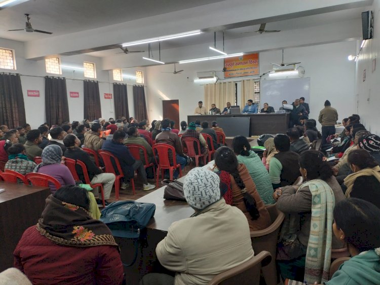 एसआईआर को लेकर मीरगंज में विशेष बैठक