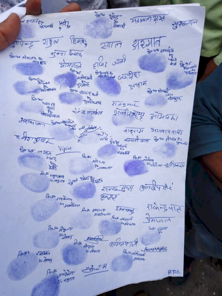 रामगंगा किनारे खनन का ग्रामीणों ने किया विरोध