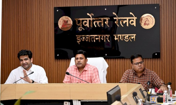 इज्जतनगर डिवीजन की पटरी पर दौड़ी तरक्की