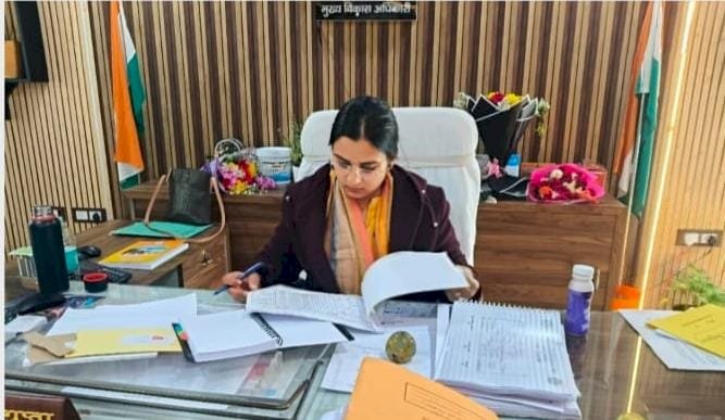 अव्यवस्था पर भड़की सीडीओ की सख्ती