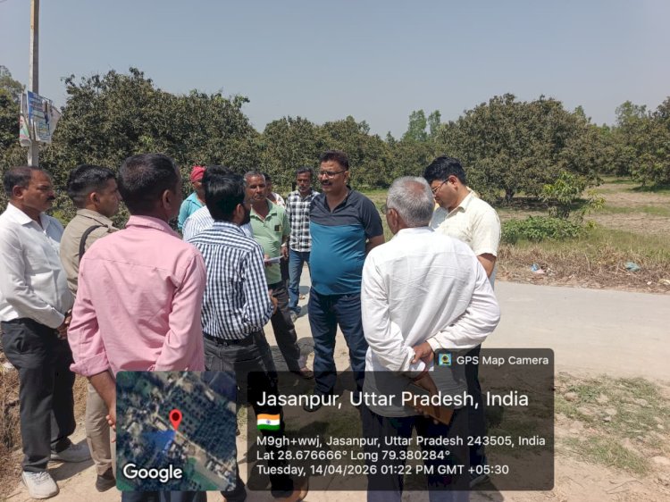 गरीबों के घरों में पहुंची रोशनी, चीफ इंजीनियर