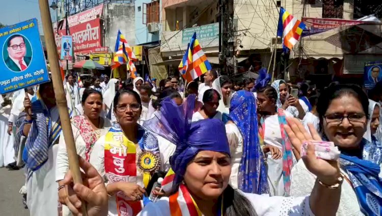 अंबेडकर जयंती पर भव्य शोभायात्रा