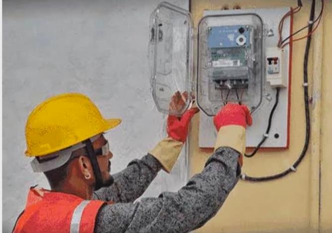 प्रीपेड मीटर पर मथुरा में बढ़ा गुस्सा, आदेश के बाद भी नहीं बदली व्यवस्था