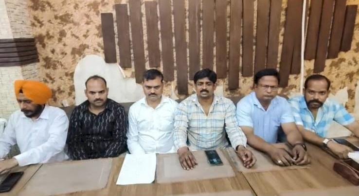 हाथरस: डॉ. अंबेडकर जयंती पर कल निकलेगी भव्य शोभायात्रा; 100 झांकियां और बैंड बढ़ाएंगे आयोजन की रौनक