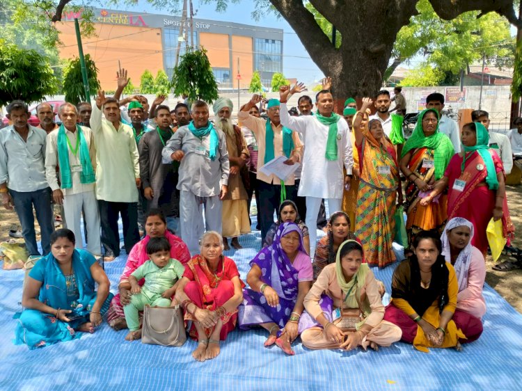 बरेली: समस्याओं के अंबार पर बिफरे किसान, भाकियू लोकशक्ति ने कलेक्ट्रेट में भरी हुंकार