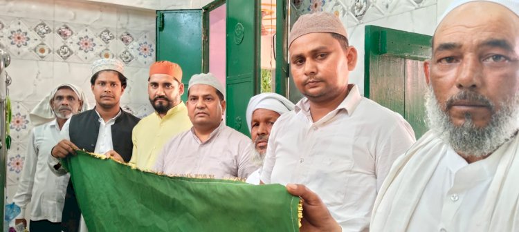 रिठौरा: हज़रत मिलकिया बाले मियां का सालाना उर्स अकीदत के साथ मनाया गया