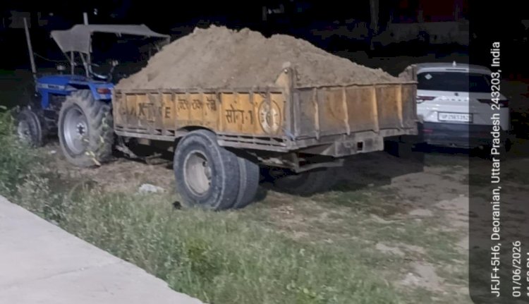 देवरनियां: अवैध खनन पर बड़ी कार्रवाई, मिट्टी से भरी ट्रैक्टर-ट्रॉली को नायब तहसीलदार ने किया सीज