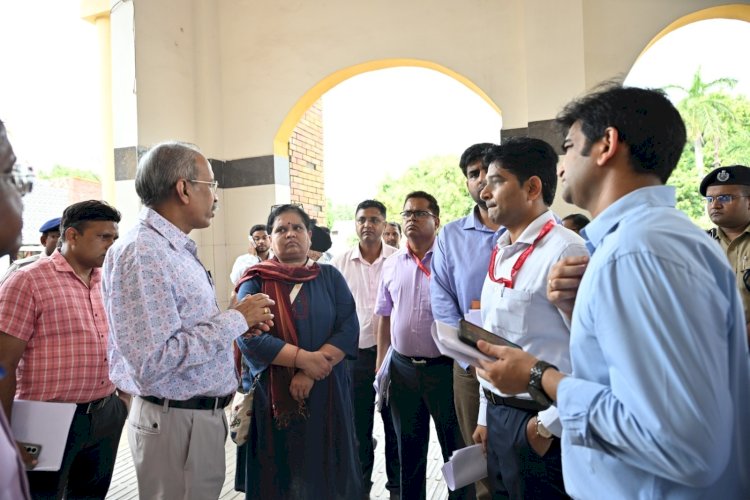पूर्वोत्तर रेलवे के महाप्रबंधक ने बरेली में किया संरक्षा निरीक्षण, अमृत भारत स्टेशन योजना की समीक्षा