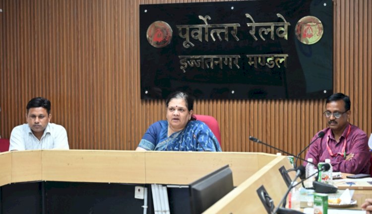 इज्जतनगर मंडल में हिन्दी प्रयोग को मिला बढ़ावा