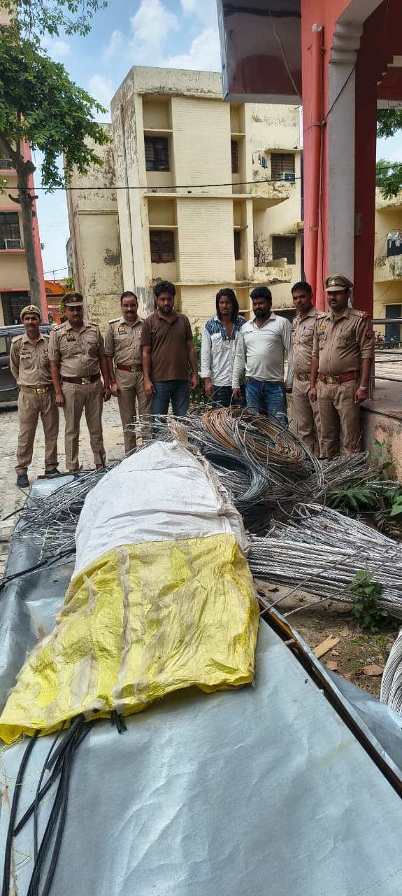 ट्यूबवेलों से बिजली के तार चोरी, किसान परेशान