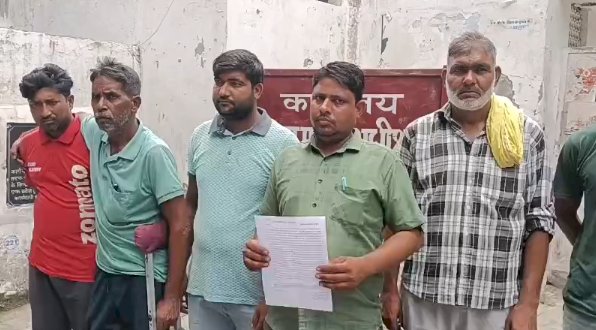 प्रसव के दौरान लापरवाही का आरोप, निजी अस्पताल के खिलाफ डीएम से शिकायत