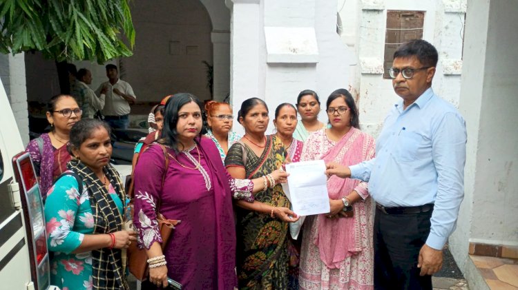छात्र-युवा आंदोलन के समर्थन में आशा वर्कर्स यूनियन का प्रदर्शन, राष्ट्रपति के नाम भेजा ज्ञापन