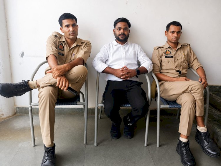 'छात्रों की आवाज़ नहीं दबेगी'
