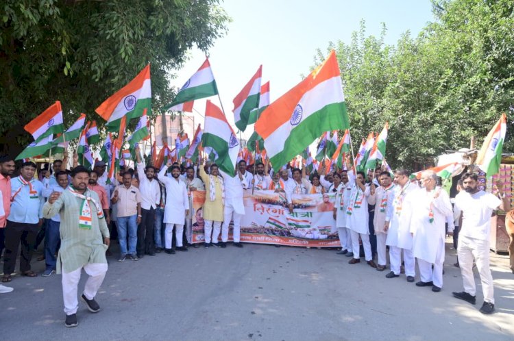 बहेड़ी में गूंजा तिरंगा, देशभक्ति के नारों से राष्ट्रमय हुआ माहौल